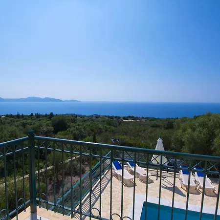 Sleeps 6 Touliata