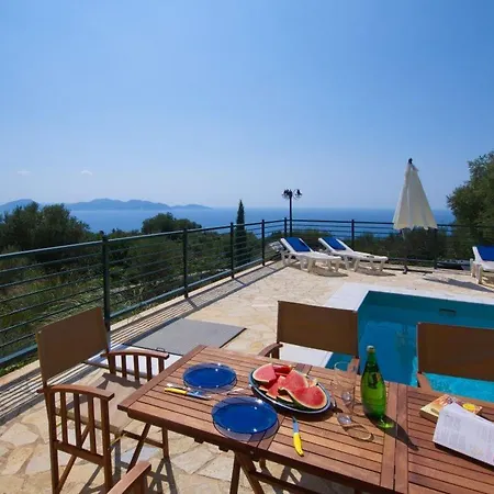 Villa Sleeps 6 Touliata