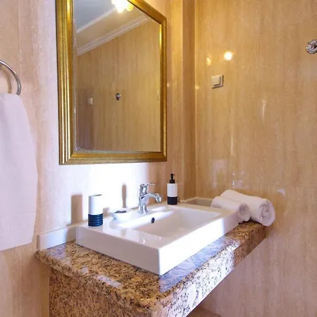 Sleeps 6 * Touliata