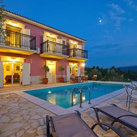 Sleeps 6 *
