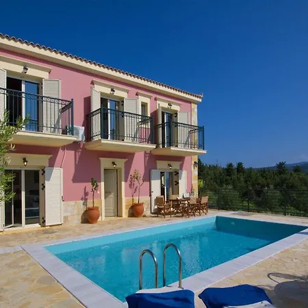 Sleeps 6 *